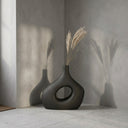 Meru Vase – Black